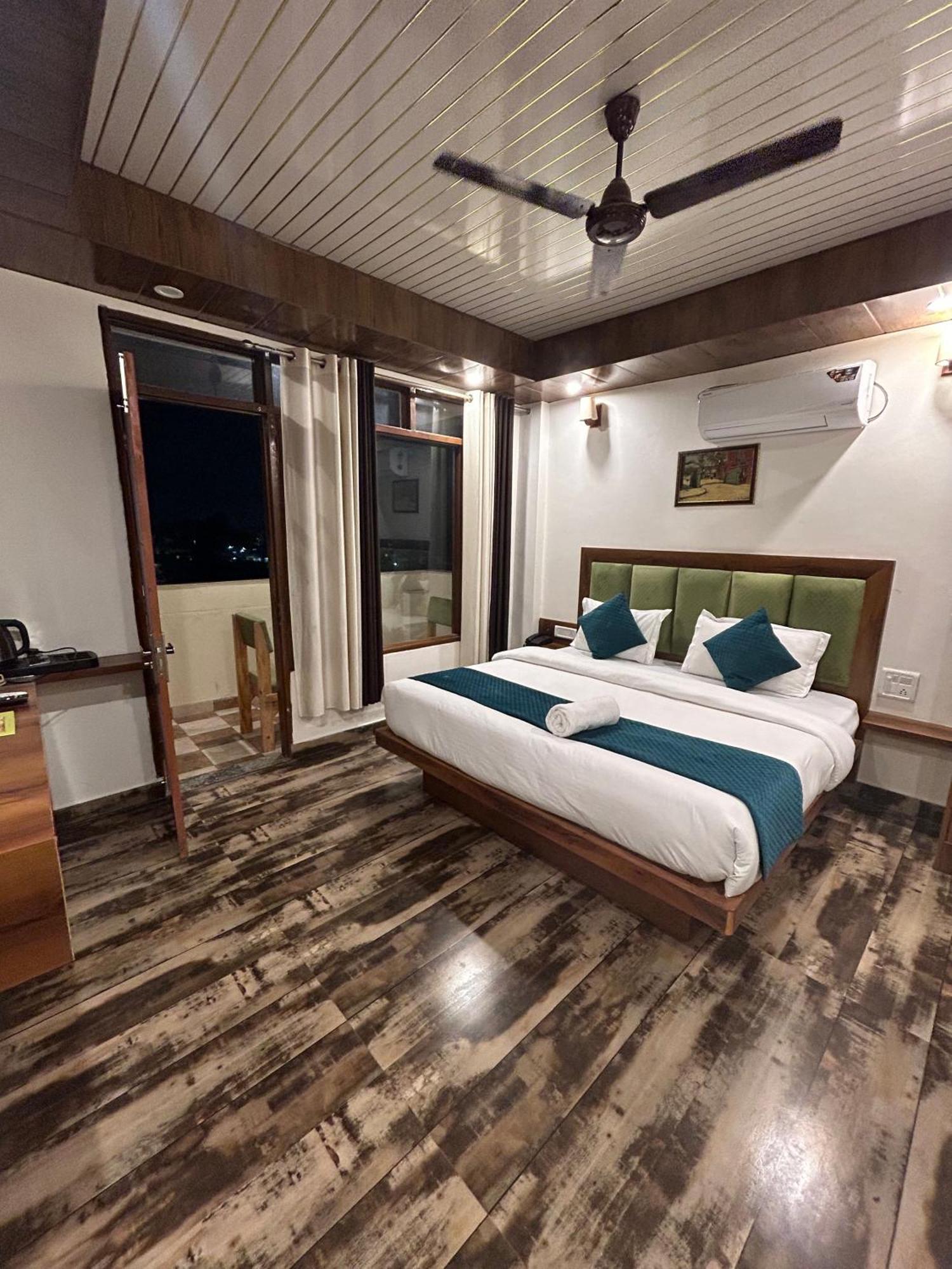 Hotel Royal Orbit By Arony Hospitality Dehradun Dış mekan fotoğraf