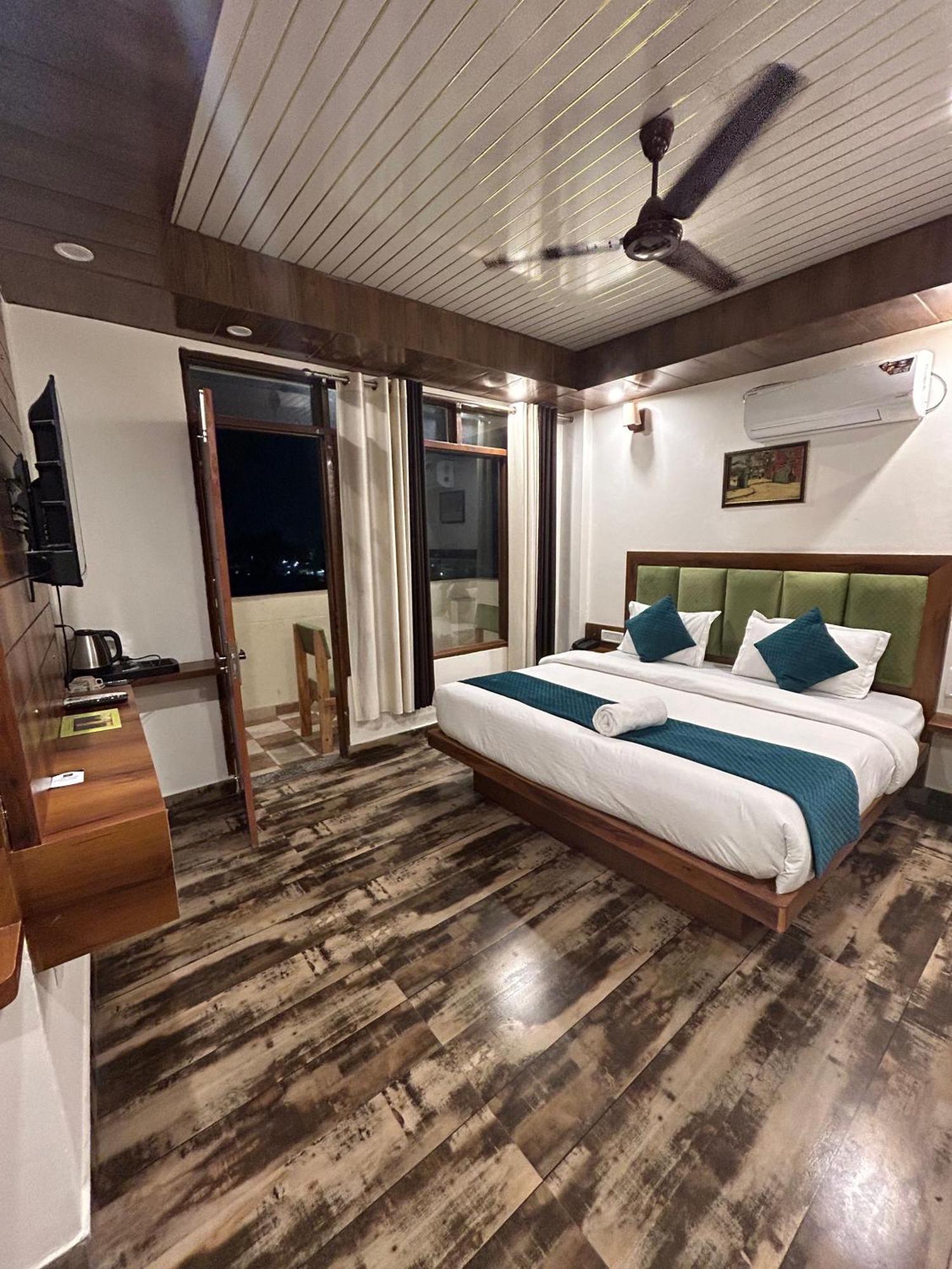 Hotel Royal Orbit By Arony Hospitality Dehradun Dış mekan fotoğraf
