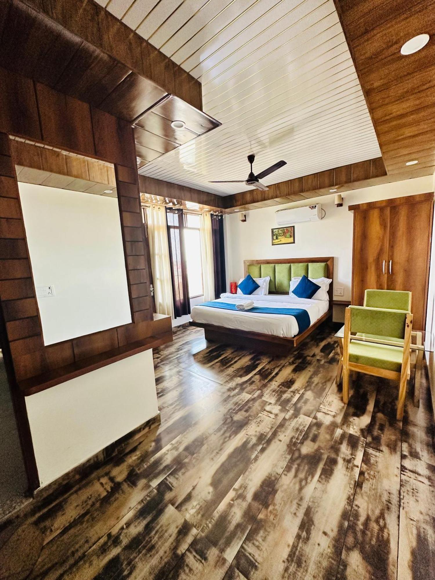 Hotel Royal Orbit By Arony Hospitality Dehradun Dış mekan fotoğraf