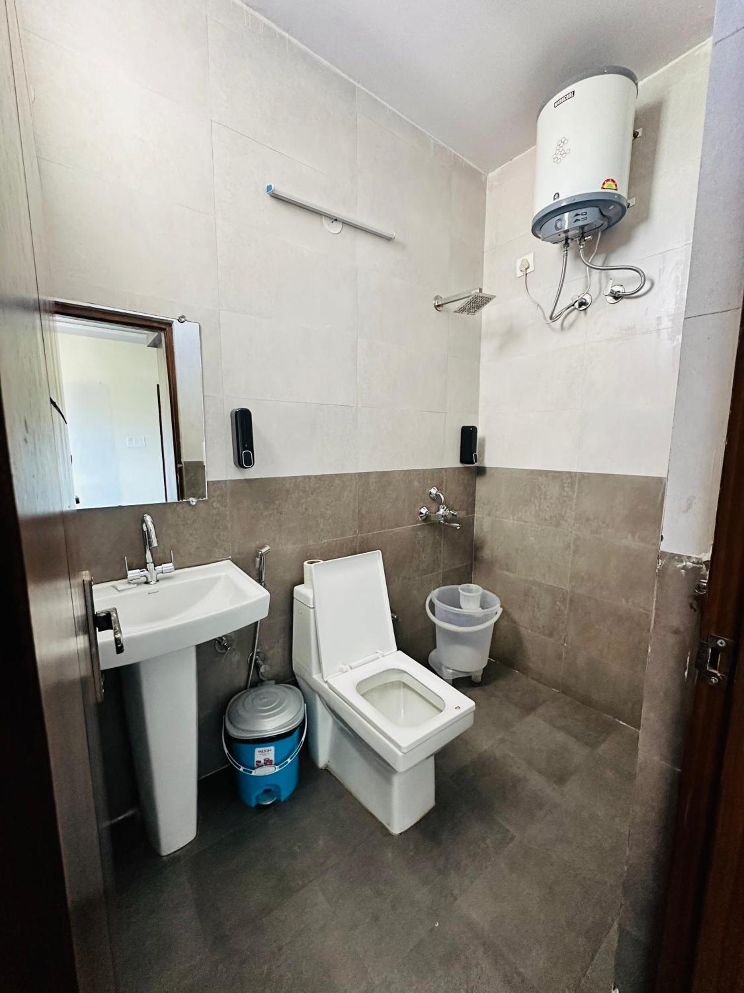 Hotel Royal Orbit By Arony Hospitality Dehradun Dış mekan fotoğraf
